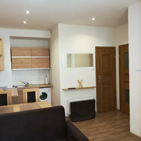 Apartament Nad Niprem 公寓 别尔斯克-比亚拉